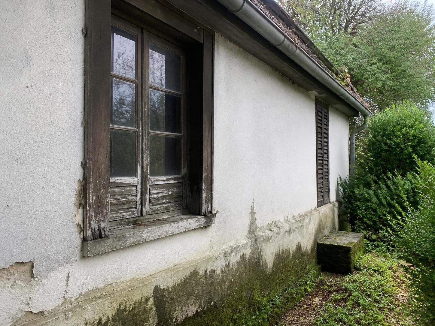 découvrez les risques liés à l'achat d'une maison inhabitée depuis longtemps et comment les anticiper pour un investissement sécurisé.